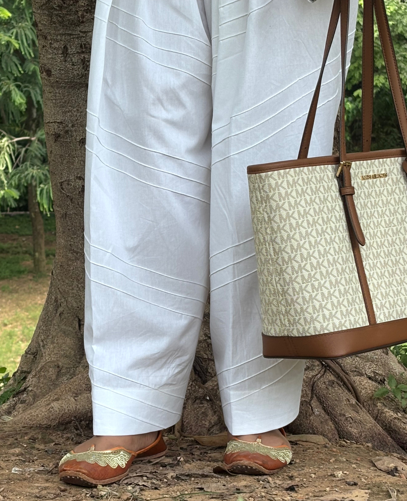 White Regular-Pauncha Pintuck Salwar