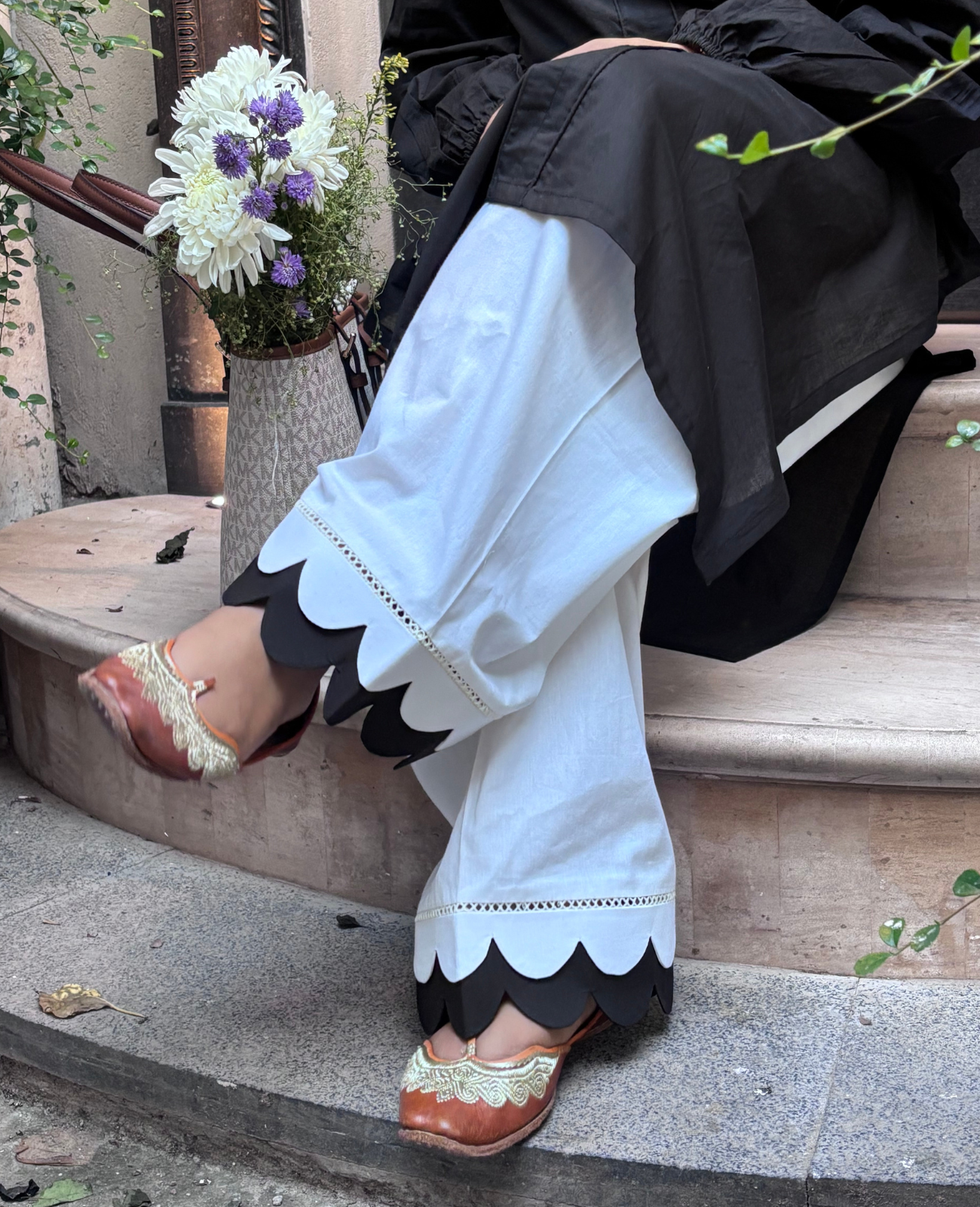 White Farshi Poplin Salwar – Scallop Pauncha