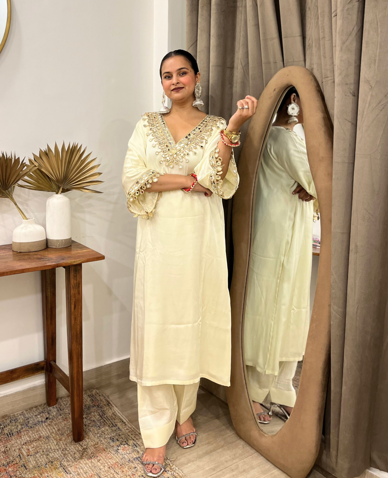 Gulbahaar Ivory Mirror Kurta Set – 3 Piece Set