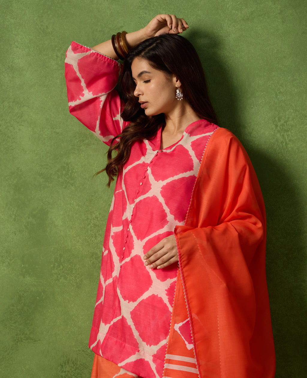 Geet V Neckline and Scalloped Sleeve Detail - Rare Threads by Naina