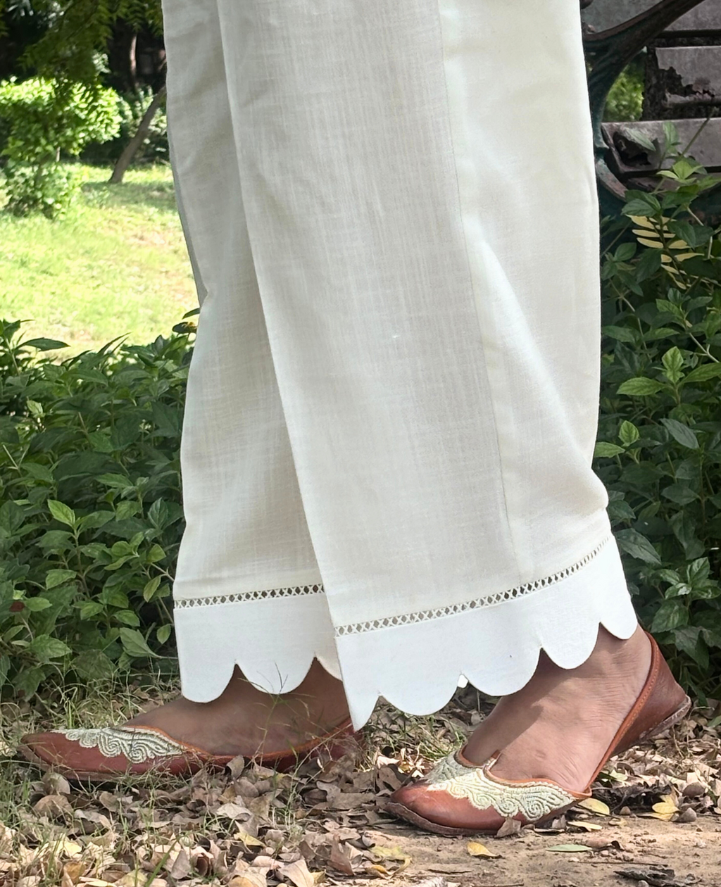 Pearl Mist Scallop-Lace Straight Pant